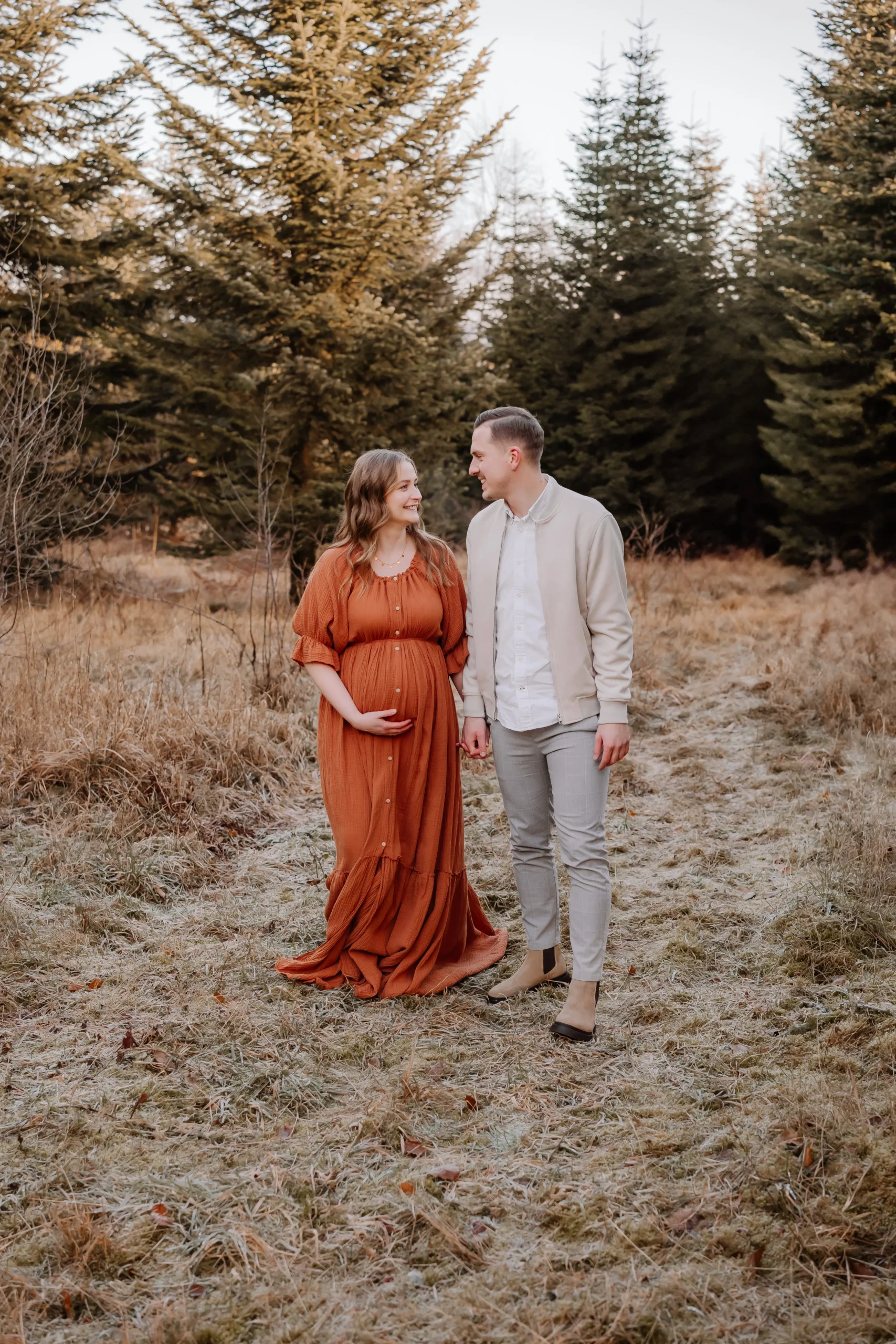 Babybauchshooting im Winter im Sauerland